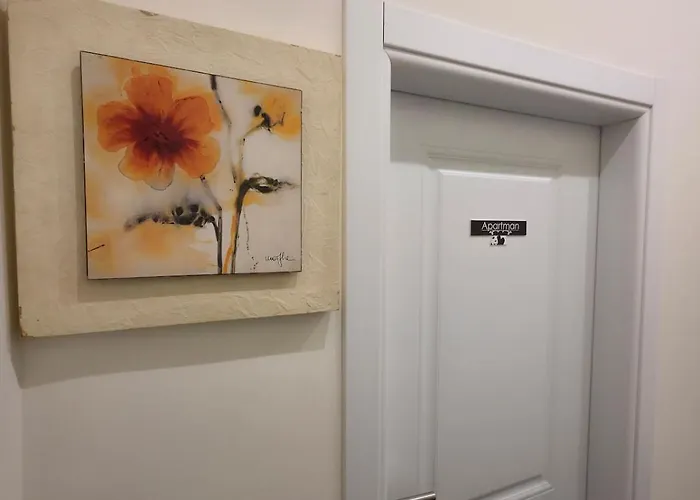 Yellow Panda With Style Apartamento